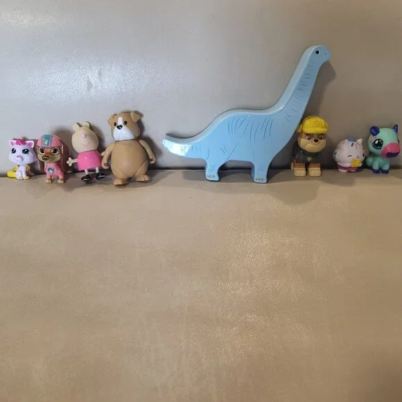 Toys - Picture 1 of 1